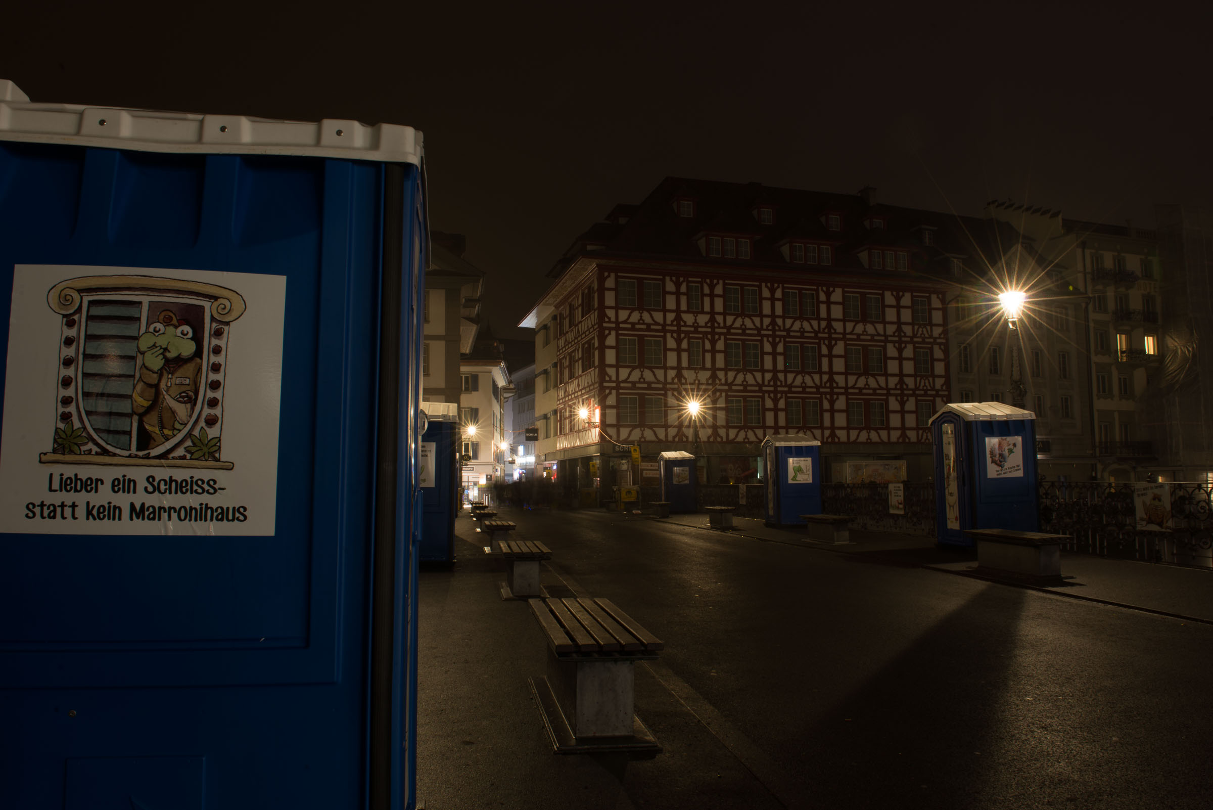 Falls es mal länger dauert an der ‪#‎Fasnacht2015‬ in Lozärn für alle Touristen