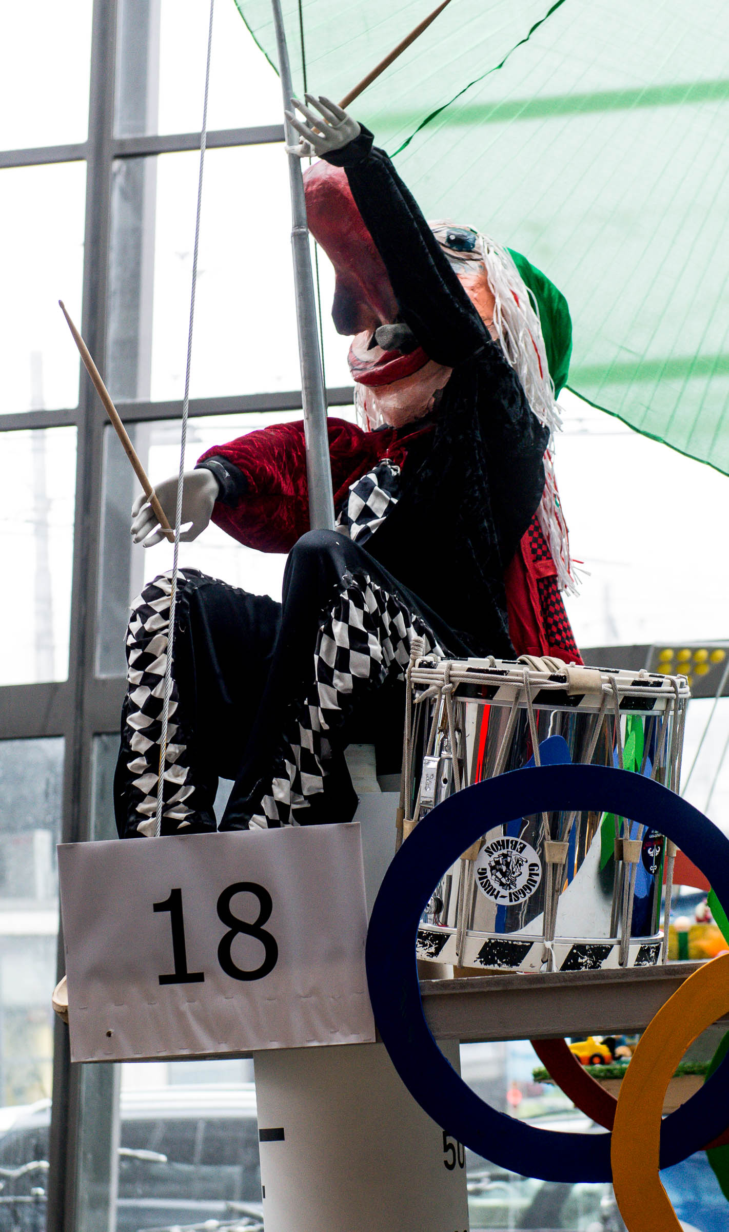 Fasnacht-Lozaern.ch-Bahnhof-guggete2017-DSC_6670